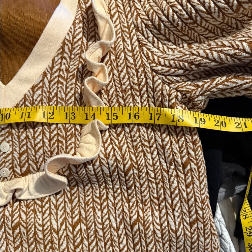Brown & cream top by Voy from The Buckle size medium - Picture 4 of 5